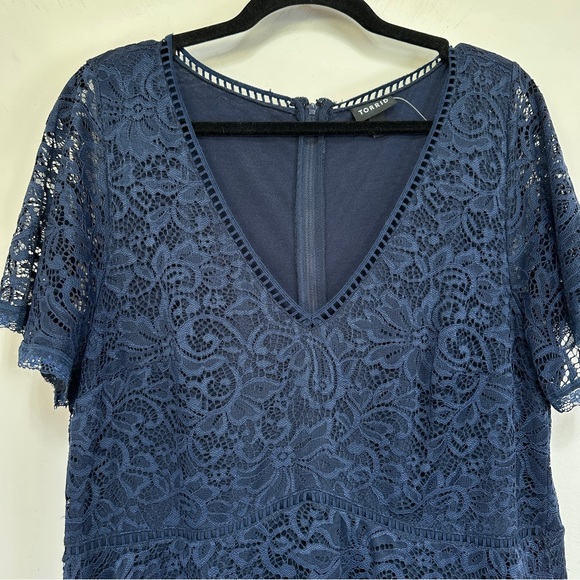 Navy Blue Lace V Neck Short Sleeve Fitted Dress Lined Size 14 - Picture 2 of 8